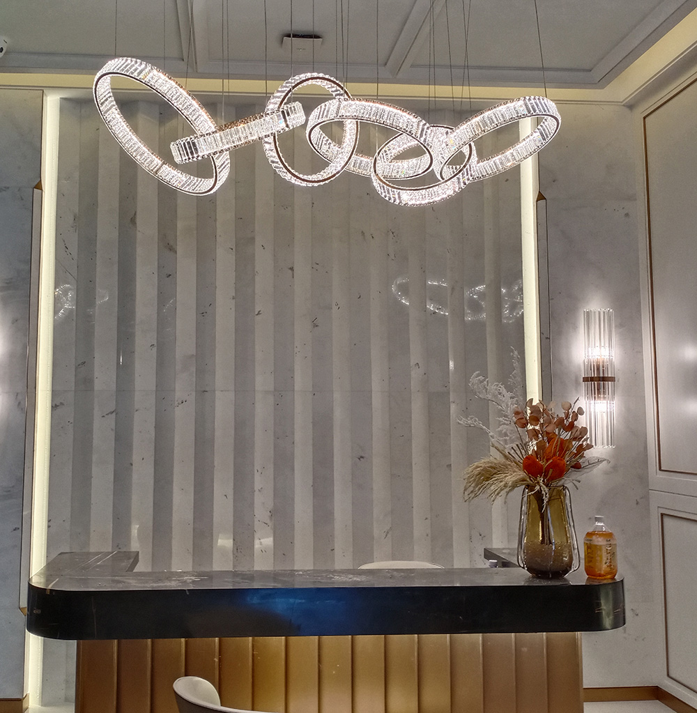 Customized Chandelier Modern Glass Ceiling Lamp Circle Pendant for Hotel Lobby