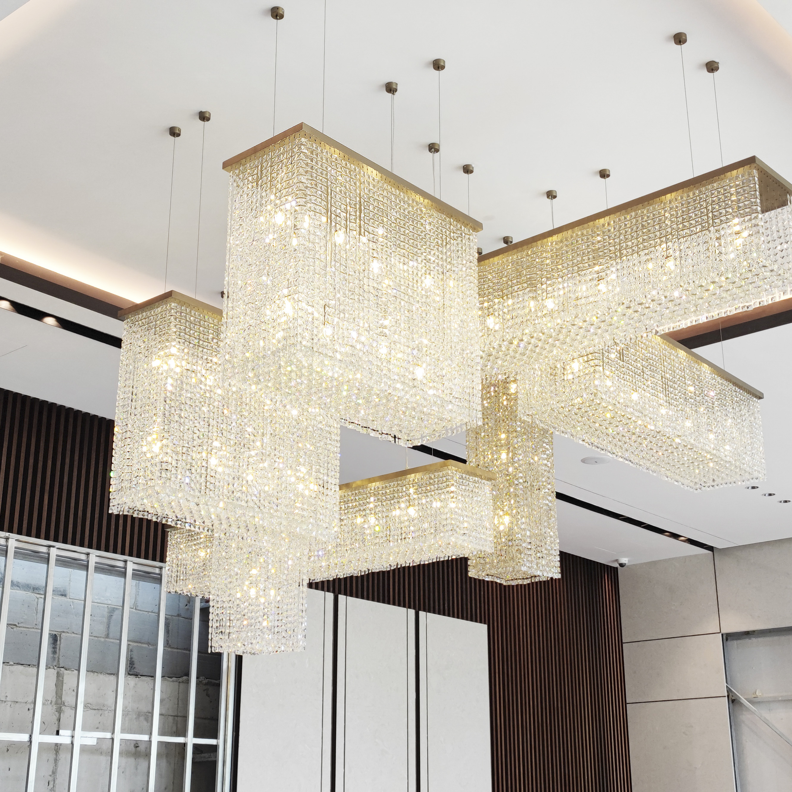 New Luxury Crystal Living Room Chandeliers LED Golden Hotel Villas Decorative Lighting