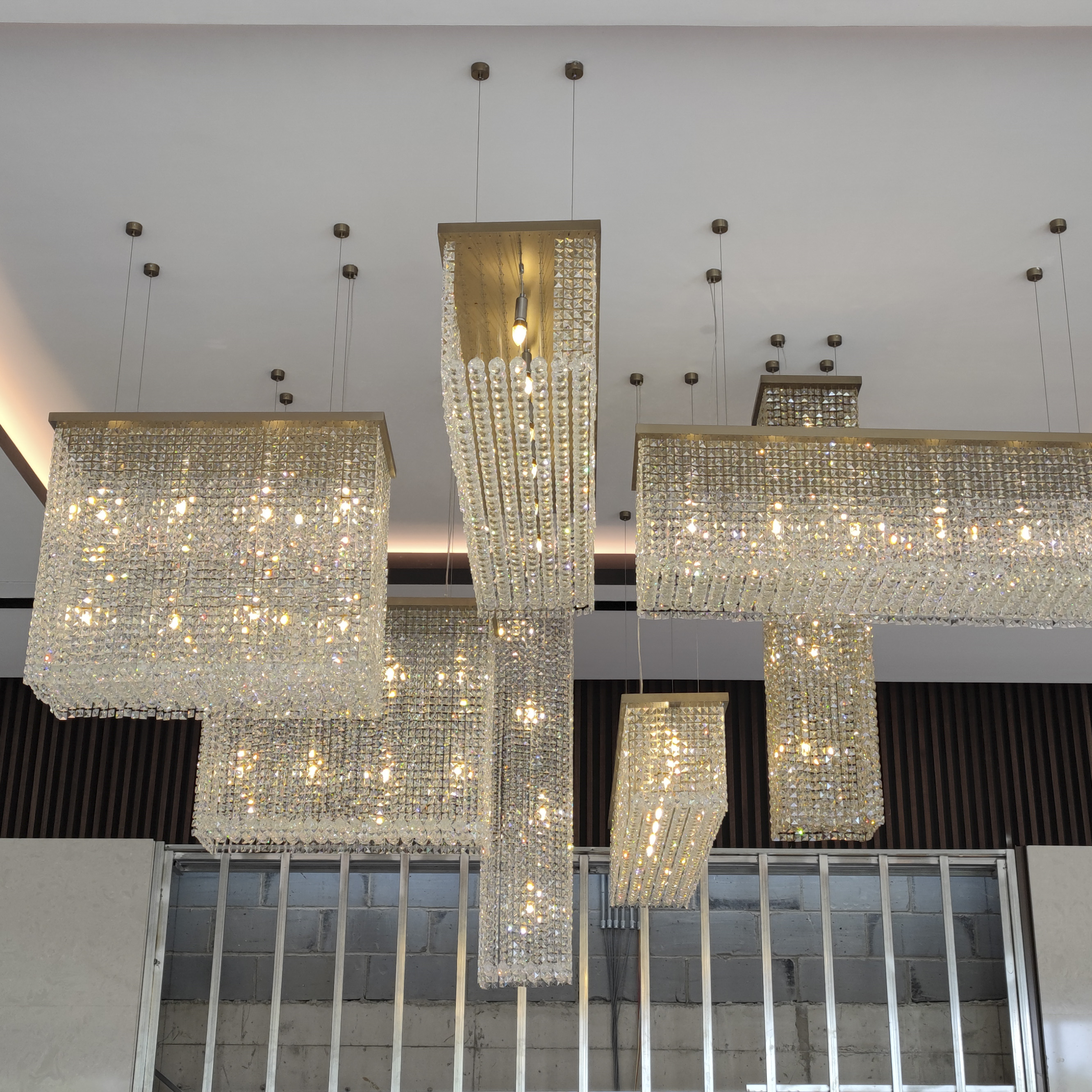 New Luxury Crystal Living Room Chandeliers LED Golden Hotel Villas Decorative Lighting