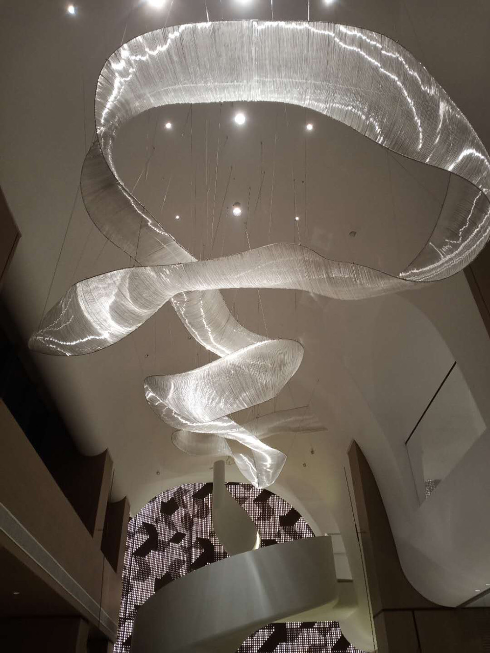 chandeliers and pendant lights