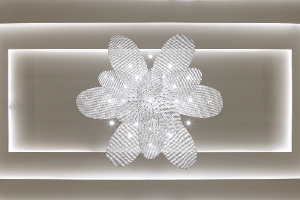 glass chandelier luxury hotel