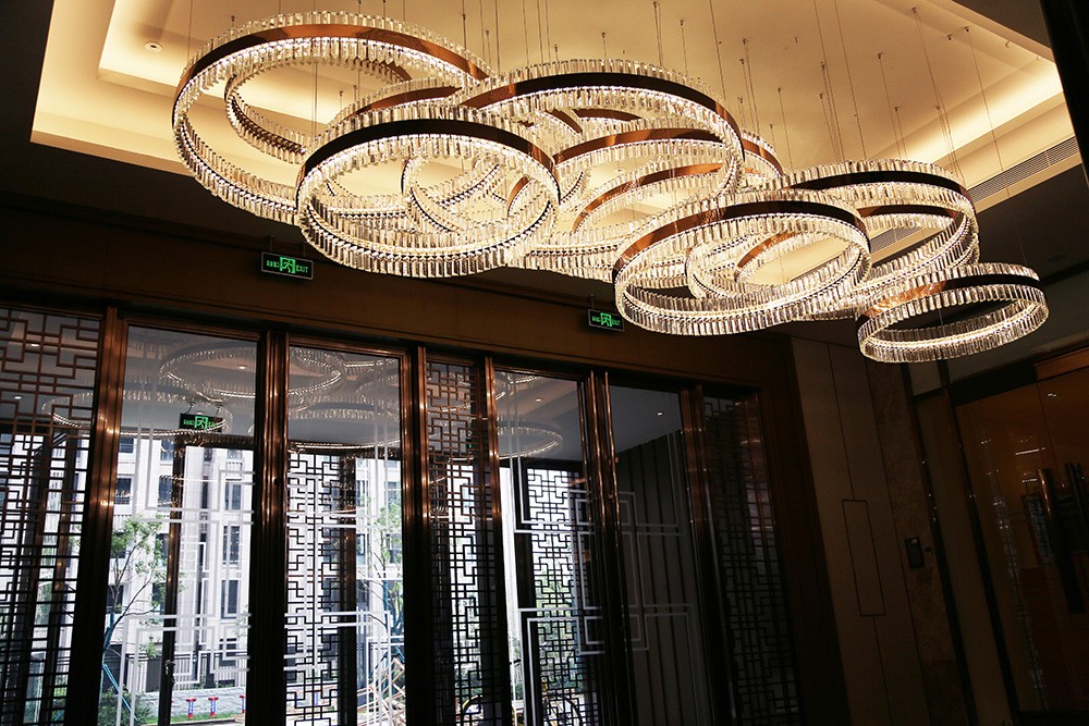staircase chandelier modern