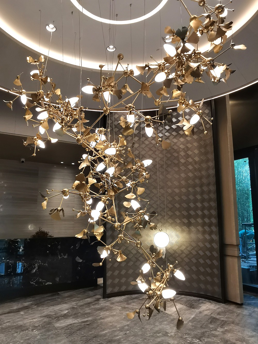 acrylic chandeliers for weddings