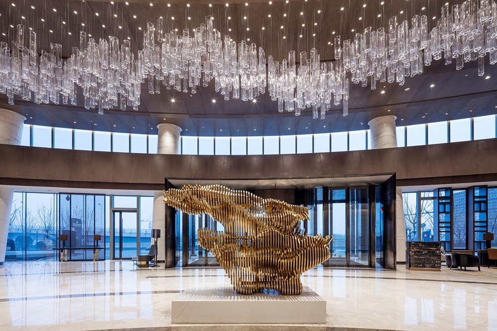 chandeliers for wedding decor