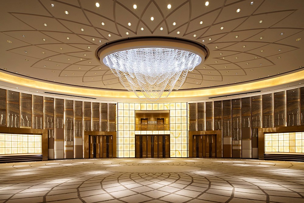 chandelier lighting luxury