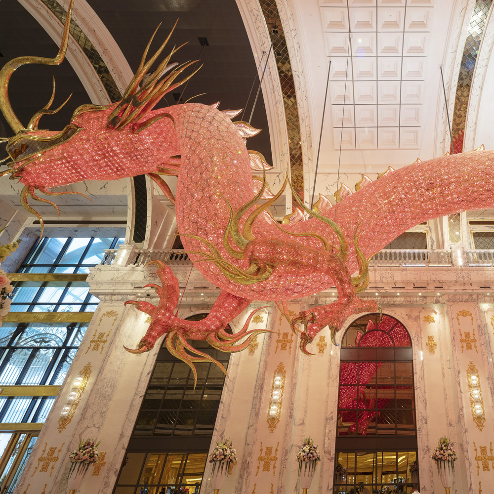 Exquisite Dragon Shaped Crystal Chandelier with Golden Detailing for Luxury Interiors