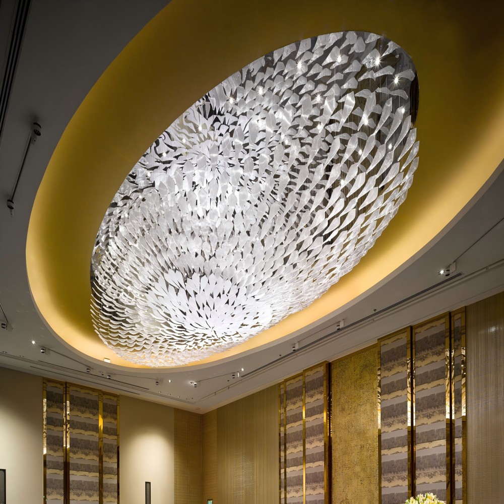 High end customized circular acrylic hotel ceiling light, suitable for restaurants