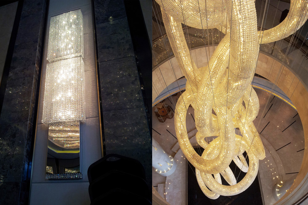 Luxurious ceiling chandelier Luxurious ceiling chandelier