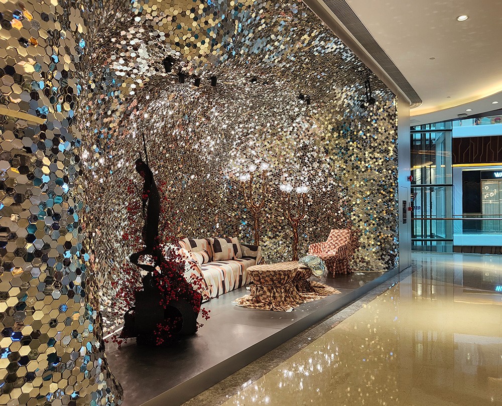 High-end custom-made large chandeliers