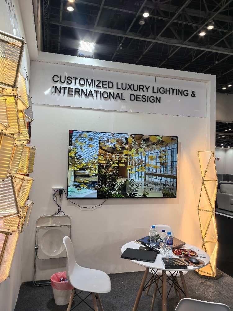Light luxury home furnishings
