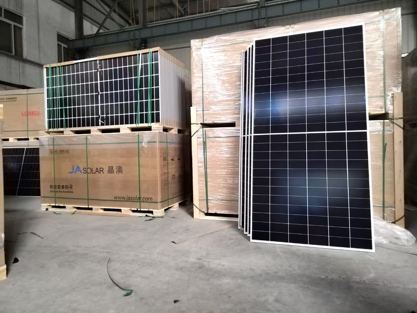 JA Solar N-type Bifacial Double Glass Module JAM72D42 LB Panel