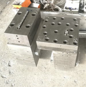 PE based WPC extrusion mould /extrusion tool for plastic wood pergola /HDPE extrusion mold made in Hubei