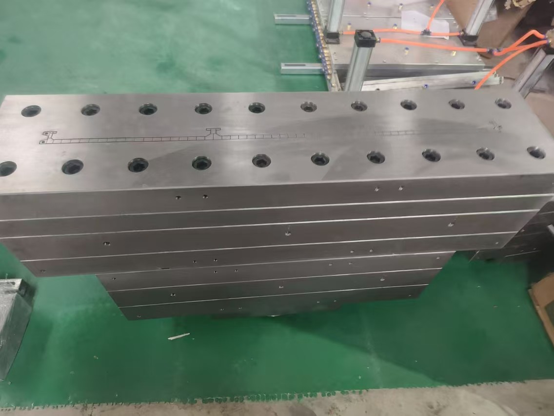 fence plate mould