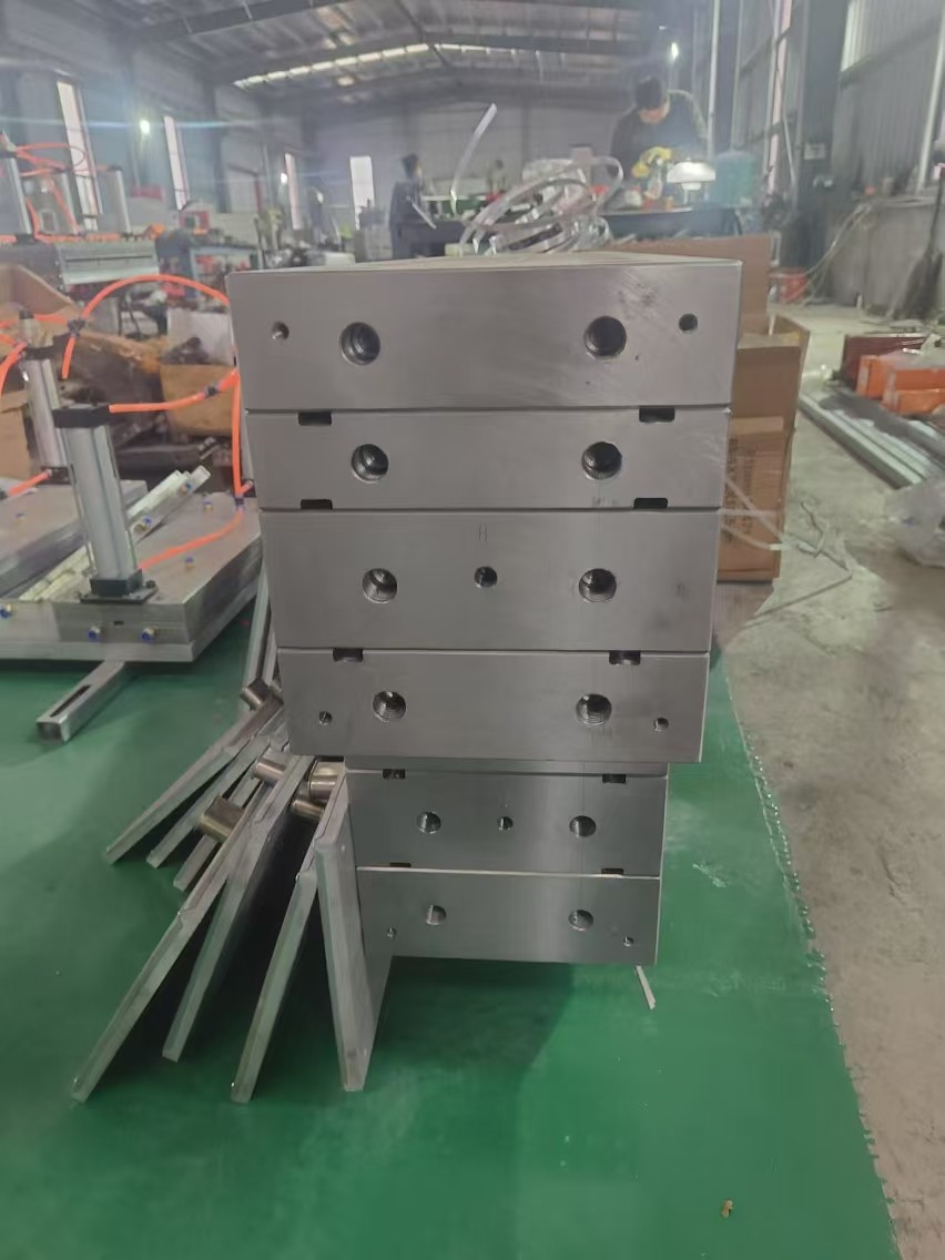 fence plate mould