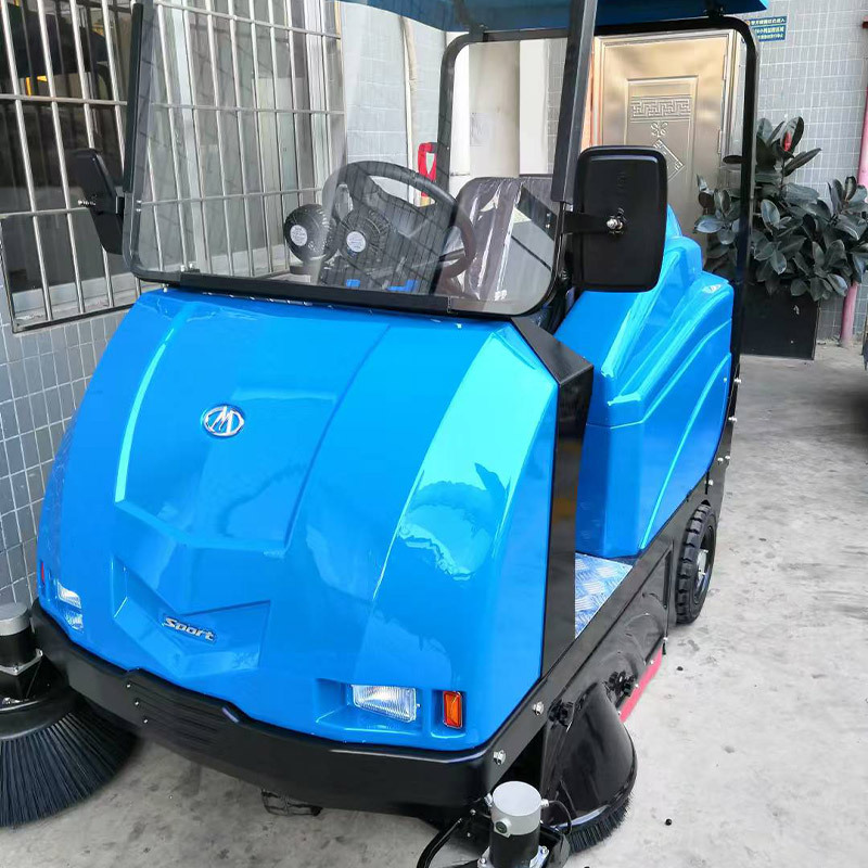 Grande guscio vuoto di camion spazzatrice stradale