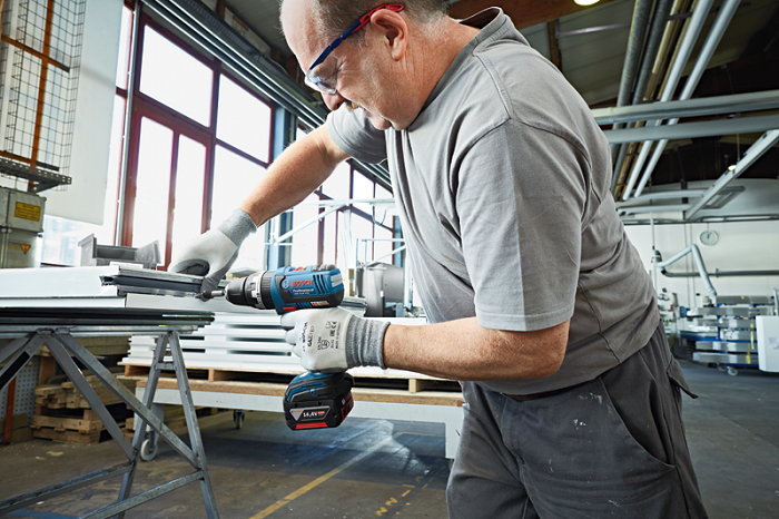 Installation of the Opening Sashes of Casement Doors and Windows