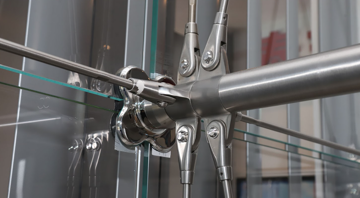 Point-fixed glass curtain wall Point-fixed glass curtain wall