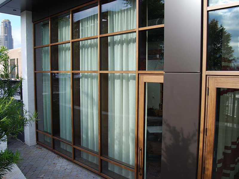 دليل أيوني للجدار الستائري