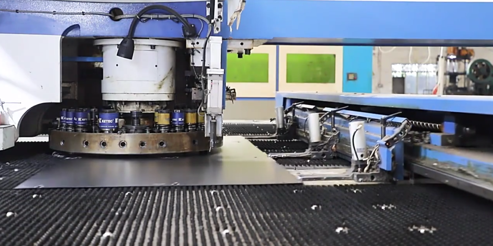 PUNCHING2.png PUNCHING2.png