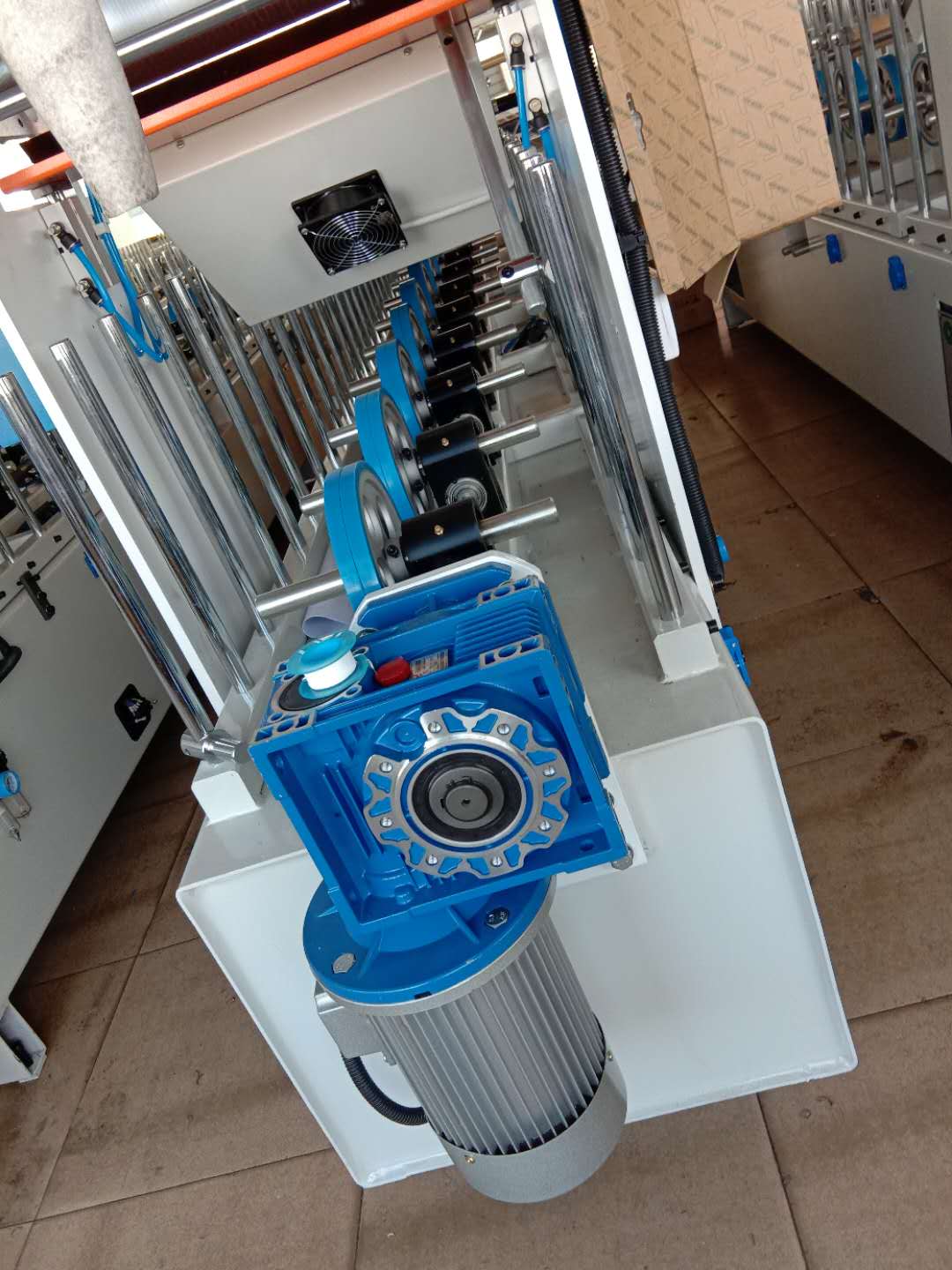 450 mm koldlim indpakningsmaskine