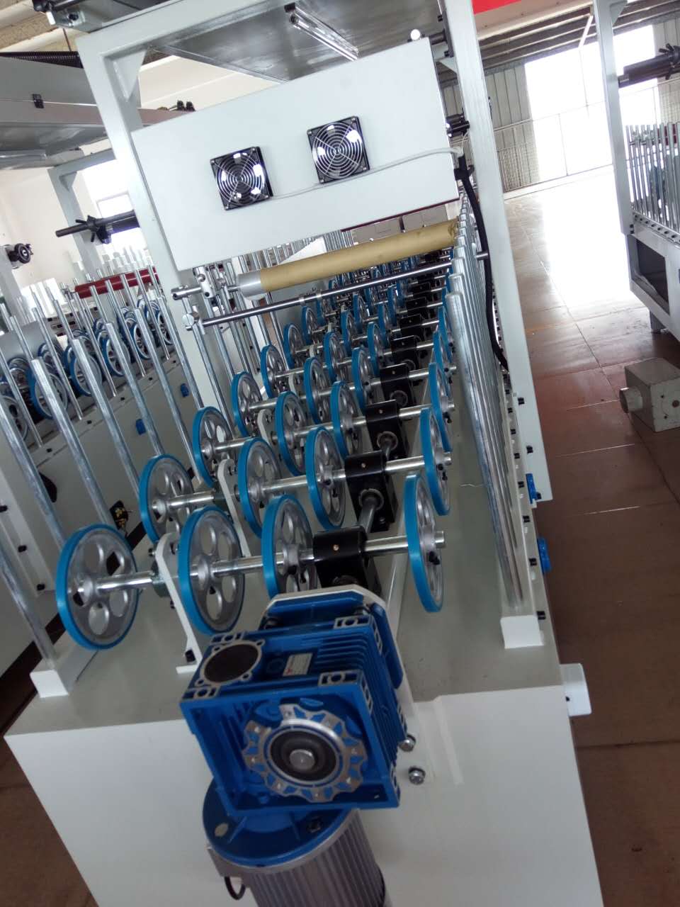 Máy quấn keo lạnh 600 mm