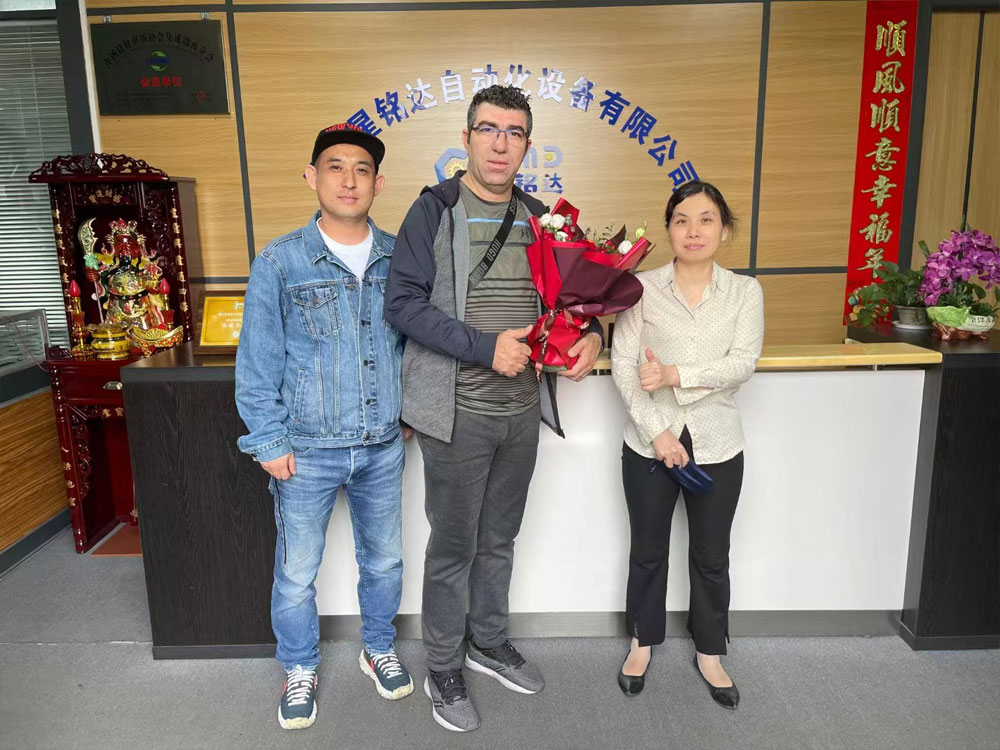 Algerian customers come to visit the factory