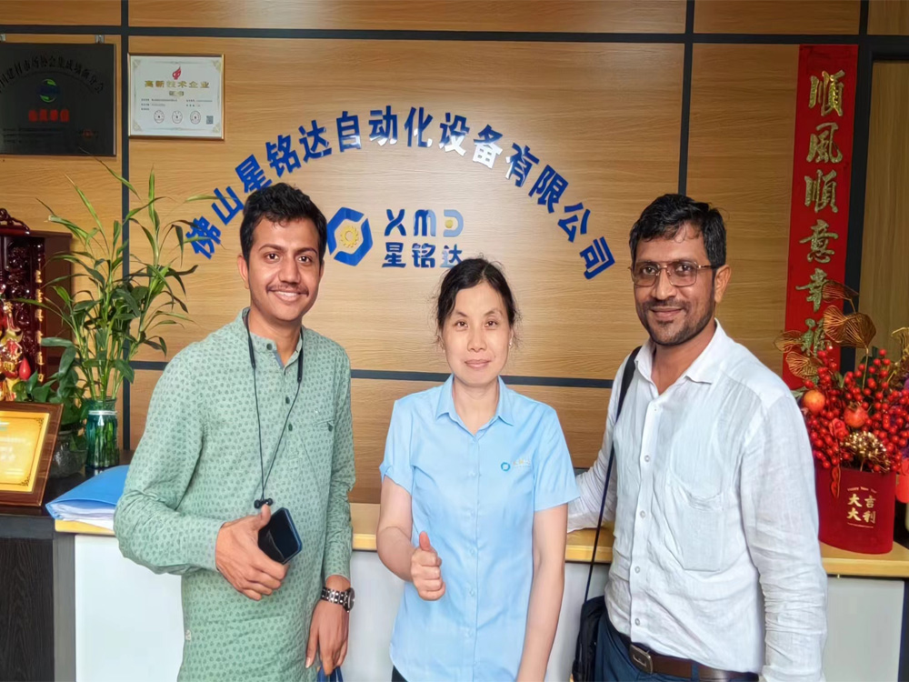 Indian customers come to visit the factory