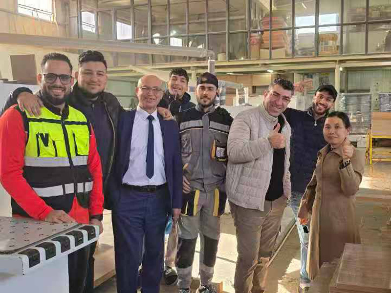 Xingmingda Berhasil Meluas ke Pasar Aljazair Seiring Mesin Laminasi Datar Mendapatkan Pengakuan Lokal yang Kuat