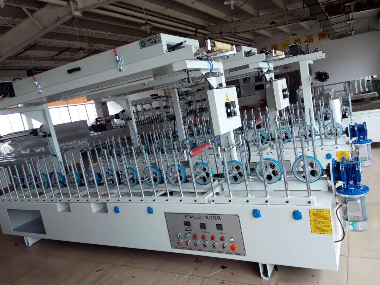 How to Align Film with Profile on Your 300 Wrapping Machine? A Practical Guide from Xingmingda