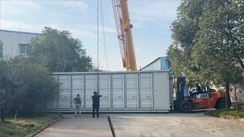 Carga de productos en el vehículo