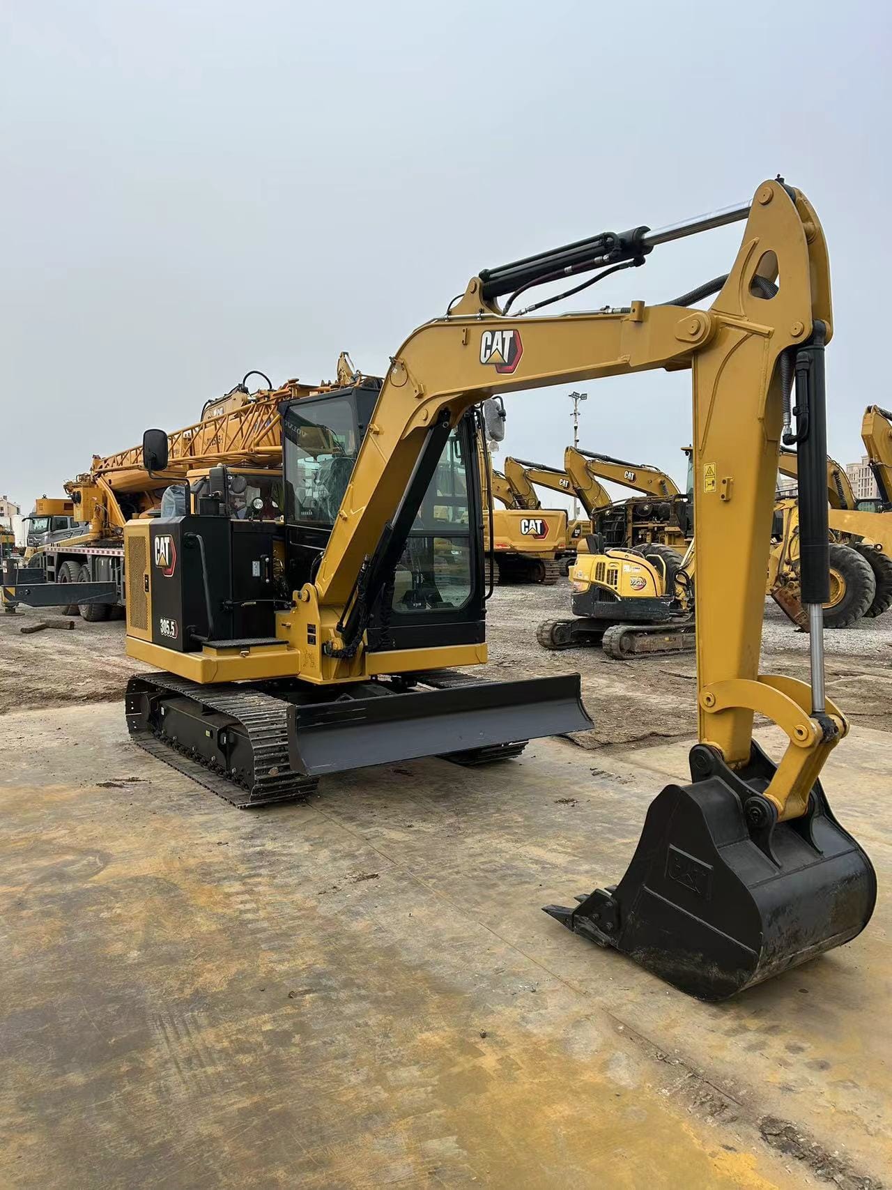 Used CAT Excavator 305.5 Medium Excavator 33 Tons