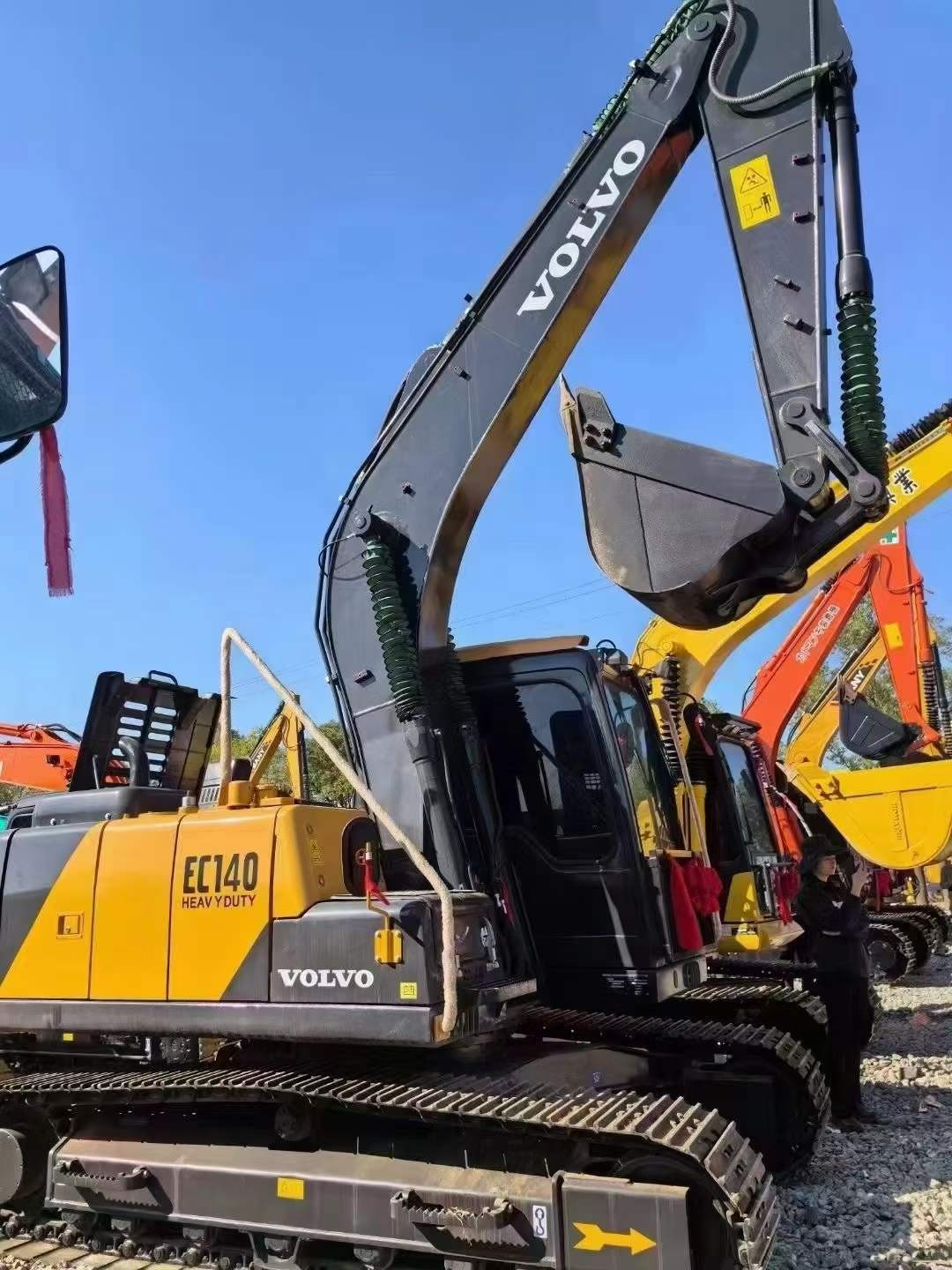 Volvo used Excavator EC140 Medium Excavator 33 Tons