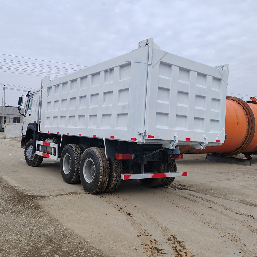 SINOTRUK HOWO 371HP Dump truck tipper