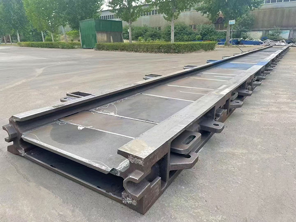 Typowe materiały i odpowiednie warunki dla płyt bazowych koryta środkowego przenośnika zgrzebłowego Typowe materiały i odpowiednie warunki dla płyt bazowych koryta środkowego przenośnika zgrzebłowego