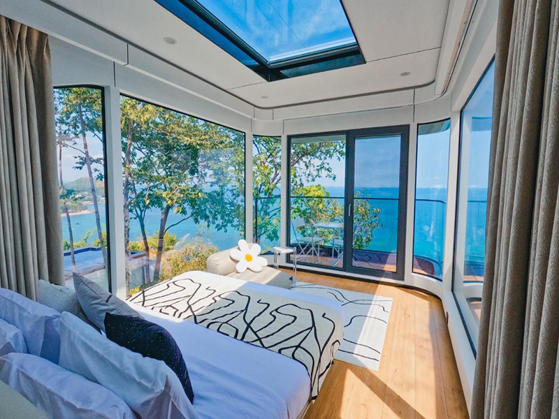 mobile space capsule homestay house