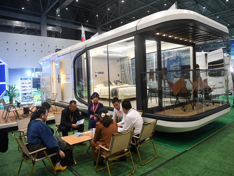 Space Capsule Housing: A New Option for Small Conference and Exhibition Space
