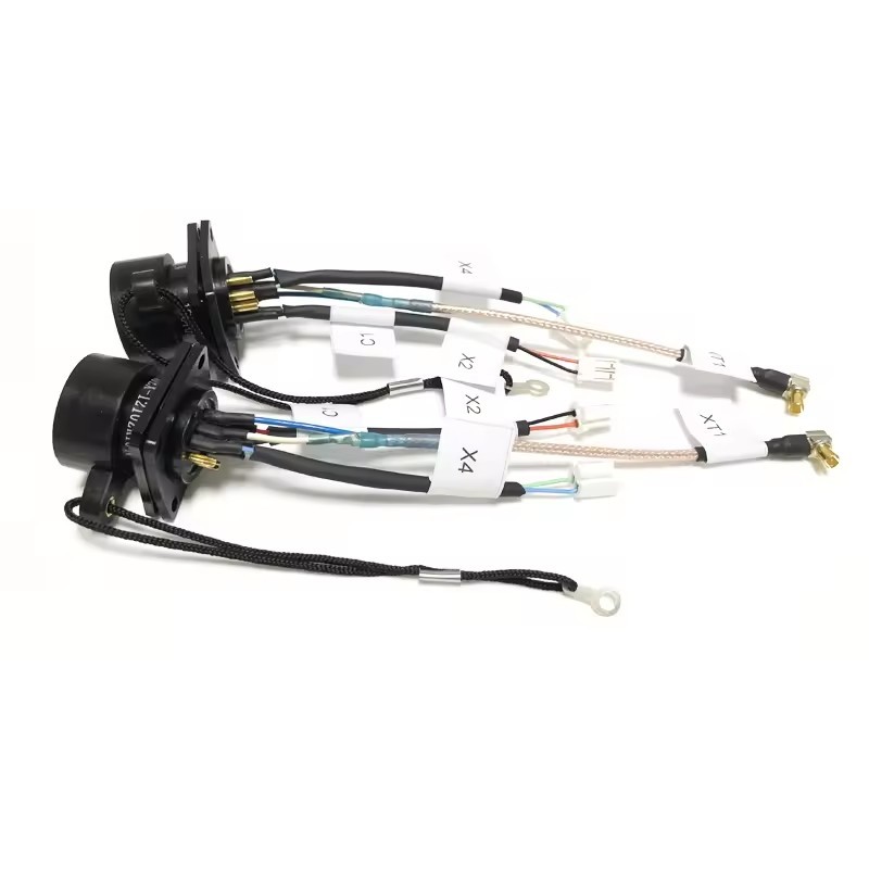 مجموعة أسلاك توصيل السيارات المخصصة مع الموصلات