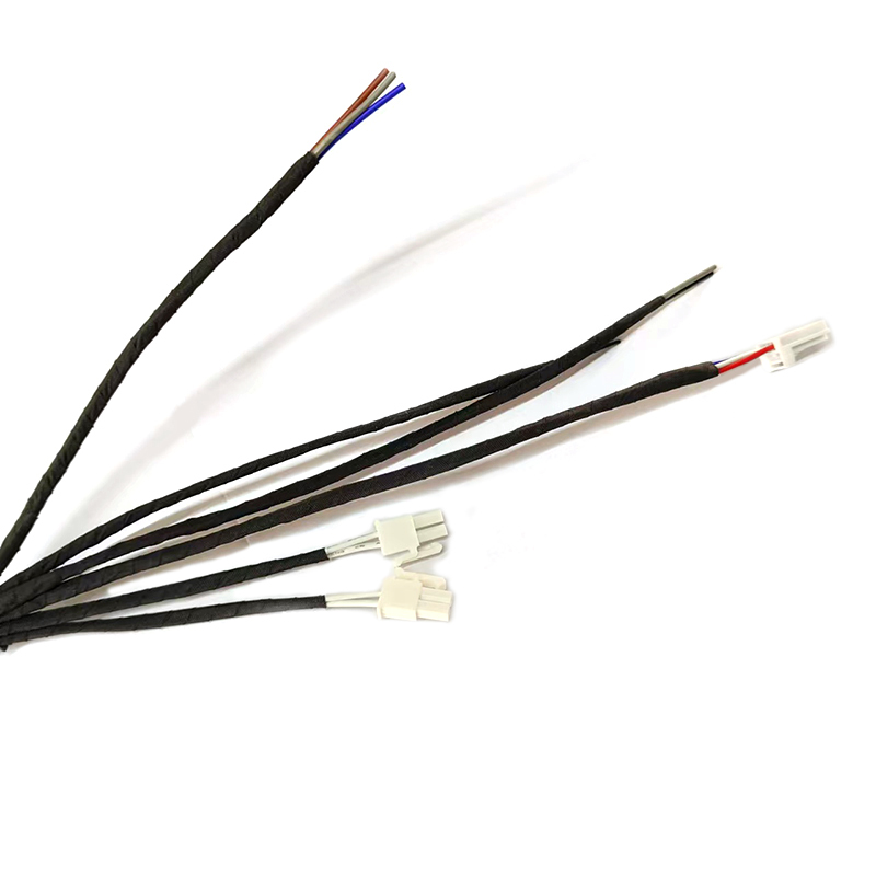 تسخير أسلاك توصيل مخصصة للمركبة من ذكر إلى أنثى