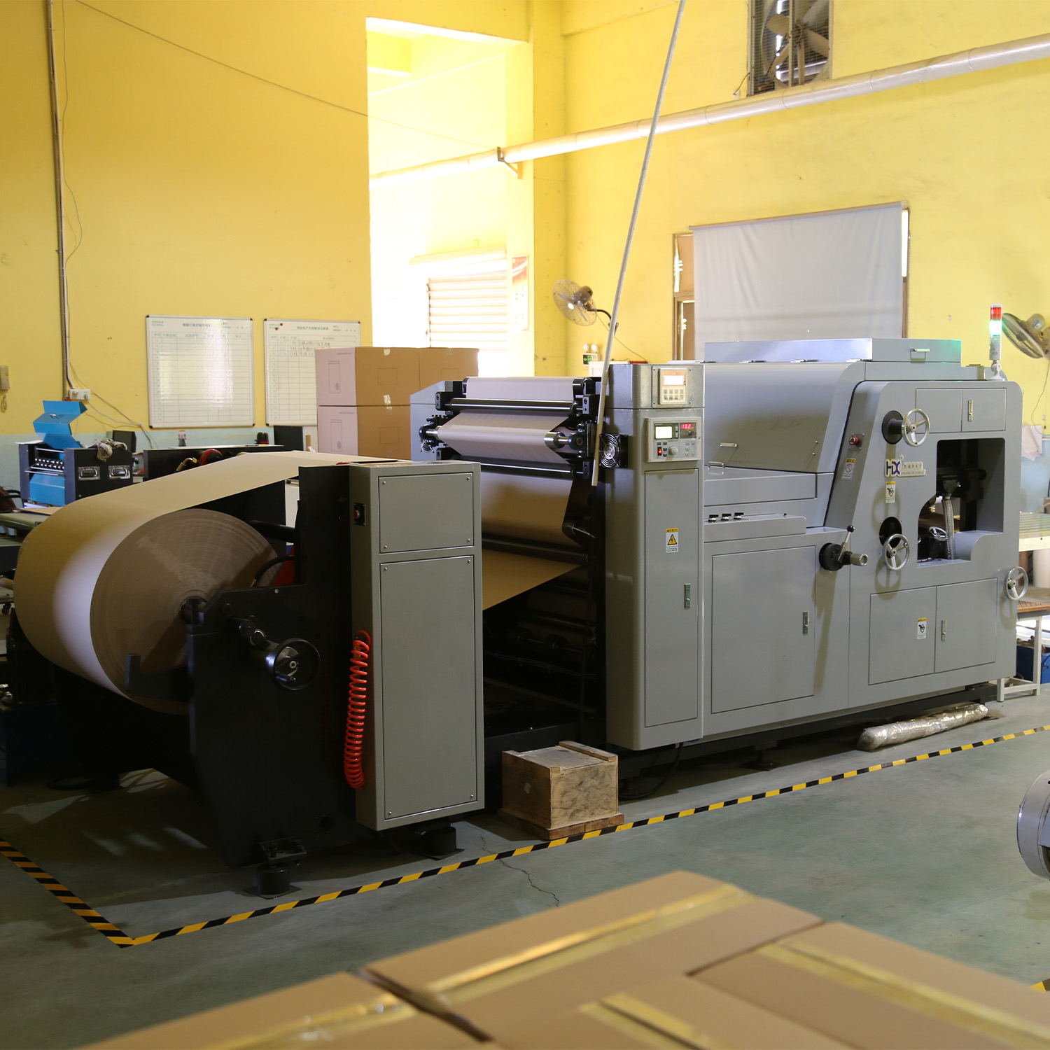Global Gold Supplier Automatic Production Folding Kraft Paper Processing Line Packaging Cushion Fanfold Paper Making Machine
