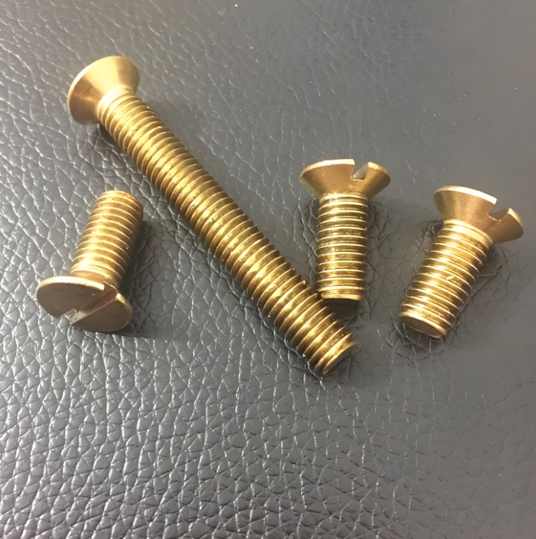 Boulon ovale en cuivre