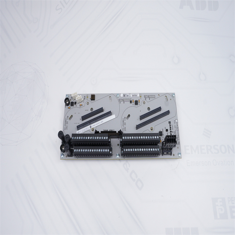 CC-TDOB11 51308373-175 Placa de circuito de saída digital Honeywell