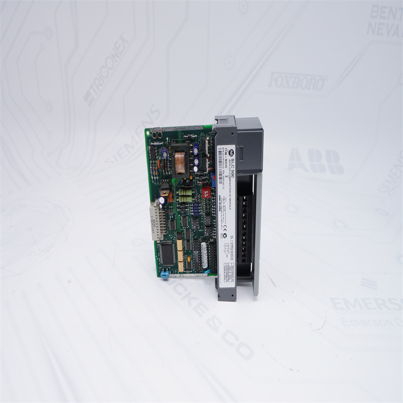 Módulo de E/S de combinação analógica AB 1746-NIO4V