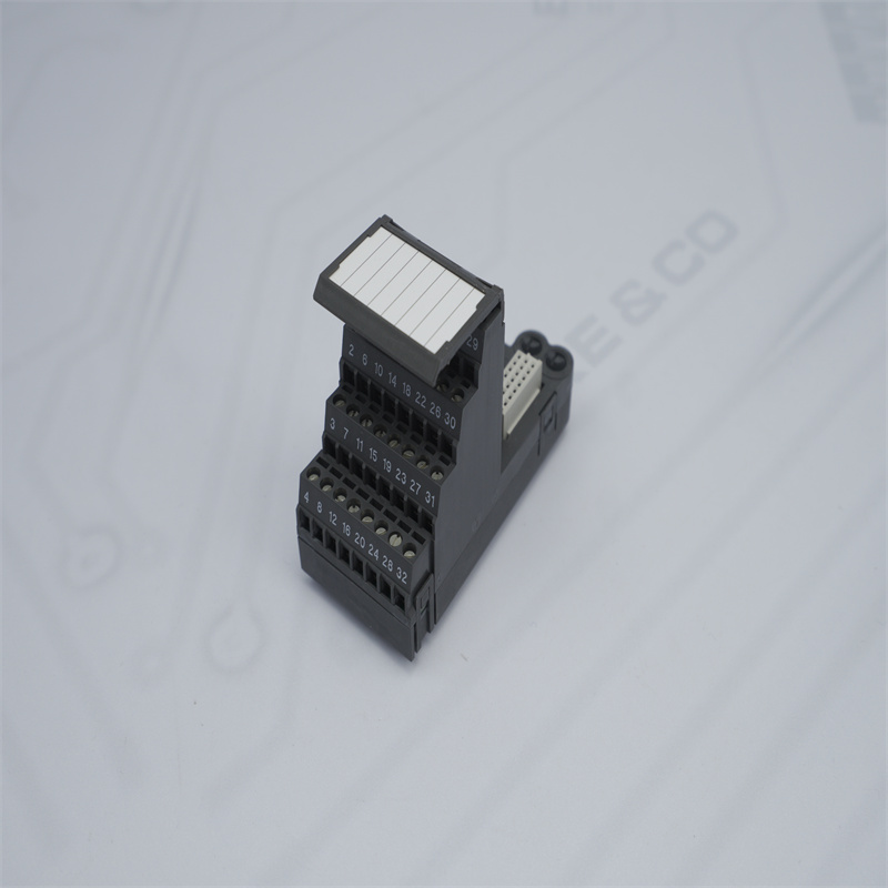 KJ4001X1-CJ1 12P1902X032 EMERSON 32 Kanal Terminal Bloğu