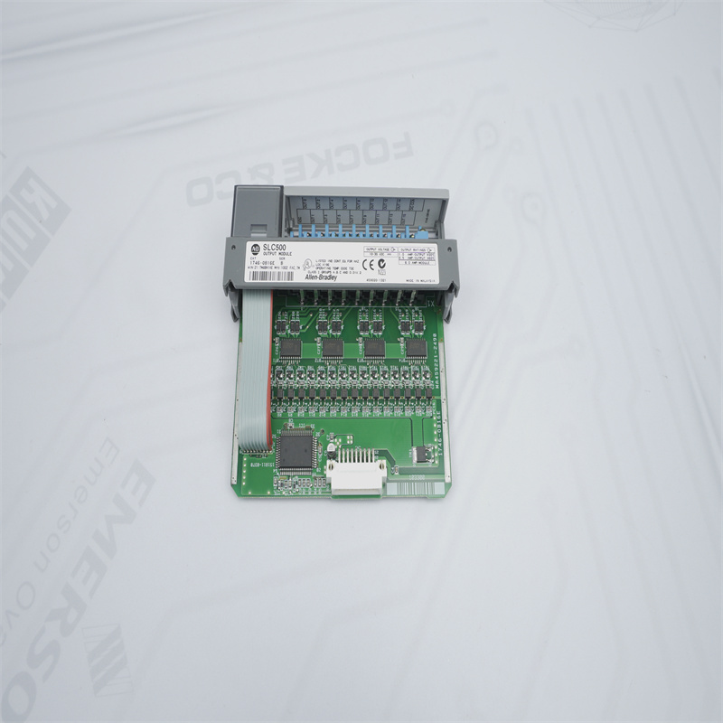 Módulo de saída digital DC AB 1746-OB16E