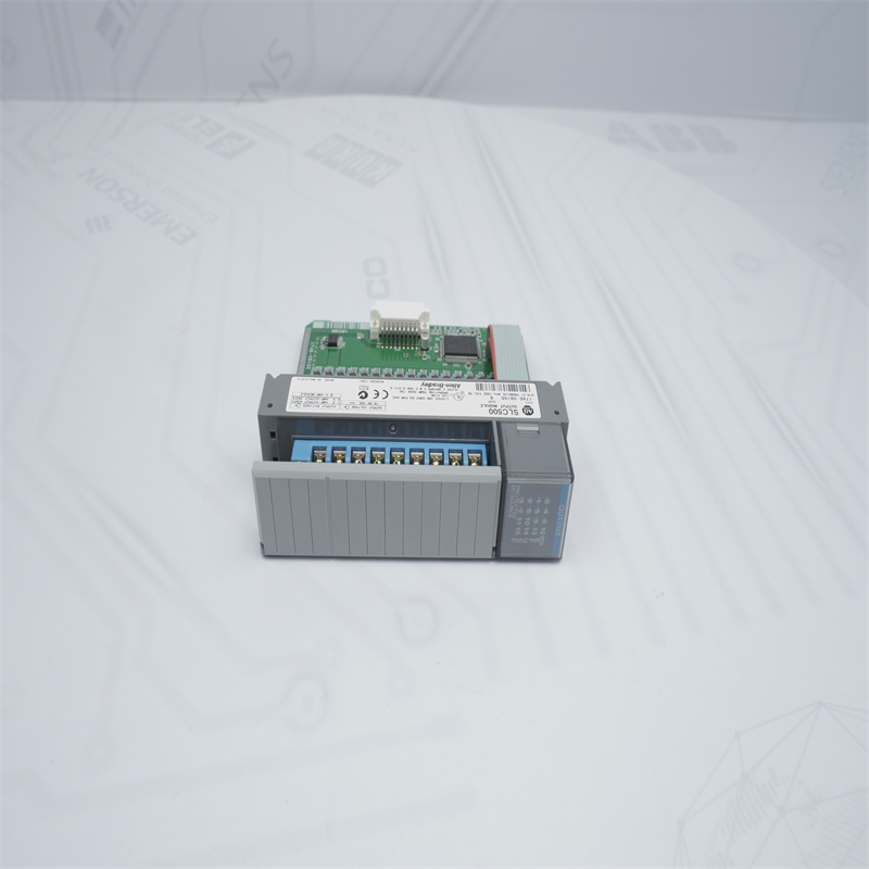Módulo de saída digital DC AB 1746-OB16E