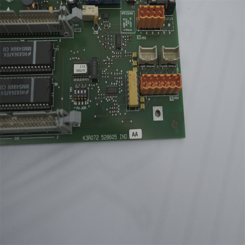 SIEMENS K3R072 528605 Sürücü çıkış kartı