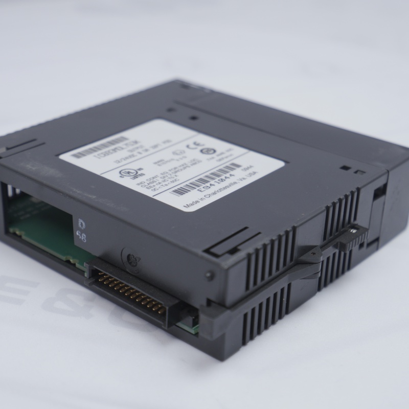 Módulo de saída lógica positiva GE IC693MDL753
