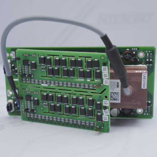 ABB 3BHE028761R2004 Yüksek Performanslı Devre Kartı