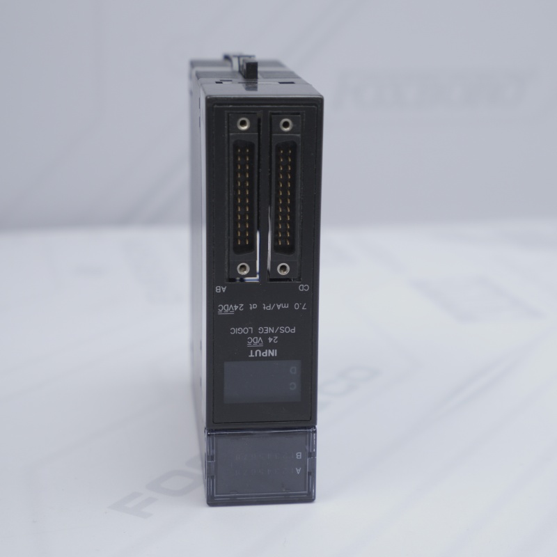 Módulo de entrada lógica positiva e negativa DC GE IC693MDL655J