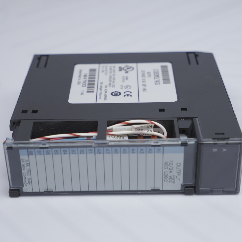 Módulo de saída General Electric IC693MDL741G
